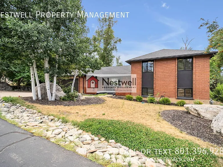 659 W Halifax Ct — Photo 41