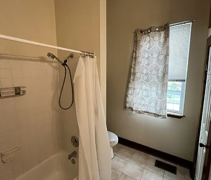 904 E Duffy St #A — Photo 18