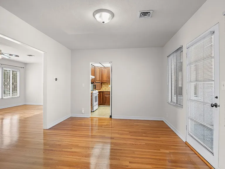 4734 College Ave — Photo 12