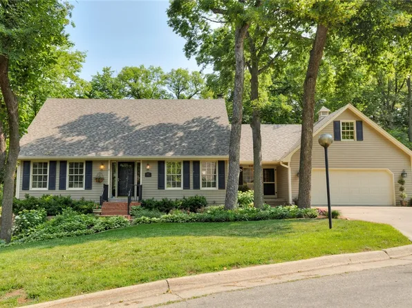 4407 Skyline Dr, Des Moines, IA 50310