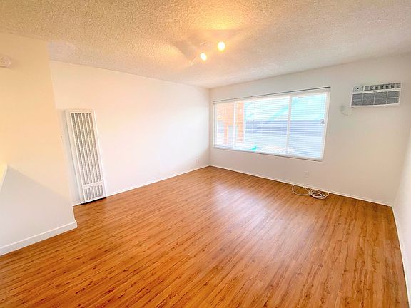 5th image of 1645 N Winona Blvd #74-105