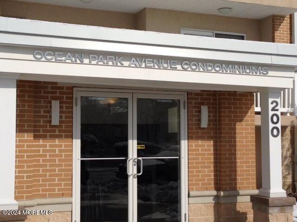 200 Ocean Park Ave APT 1C