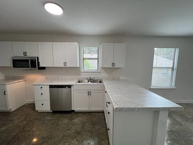 932 Eyers Rd — Photo 4