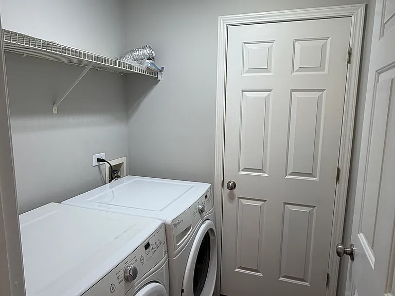 387 Ayelsbury Ct — Photo 19