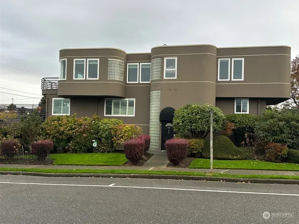 107 Bell Street, Edmonds, WA 98020