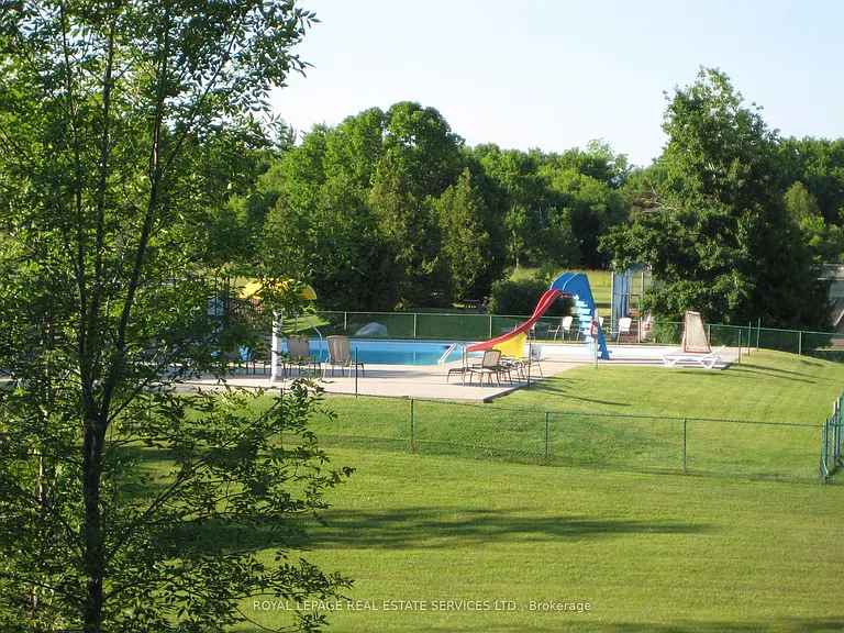 466 Oxbow Cres #6 — Photo 17