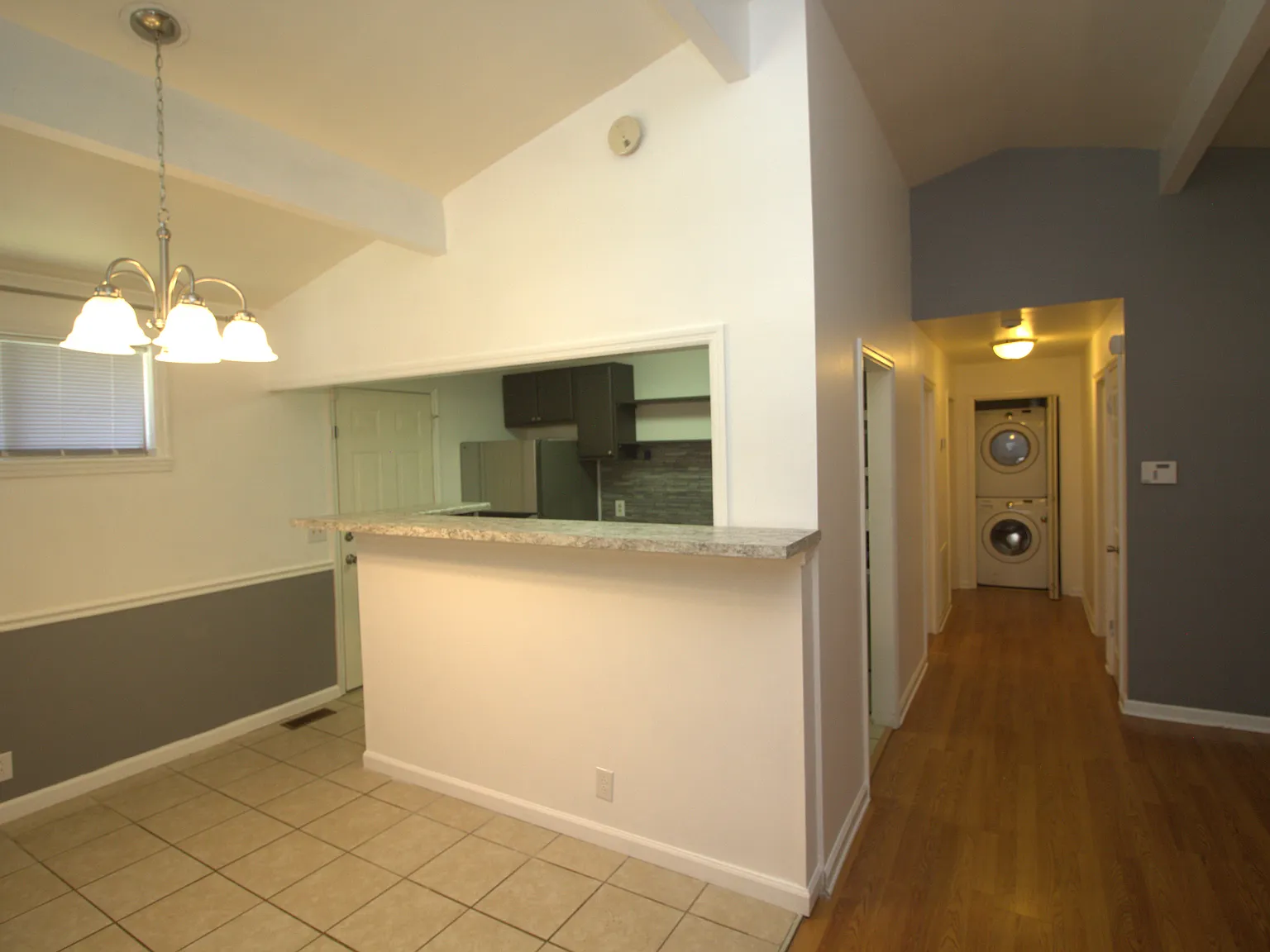 2 bed, 968 sqft, $1,725 — Photo 2