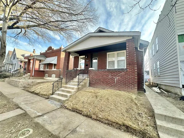 4655 Rosa Ave, Saint Louis, MO 63116