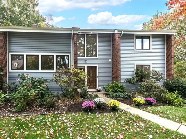 2627 Lansdale Dr, Wexford, PA 15090