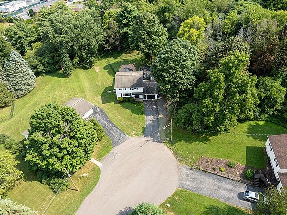 5th image of 103 Oakridge Cir