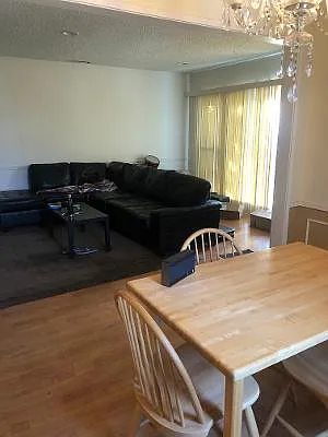 2403 N Lamer St — Photo 9