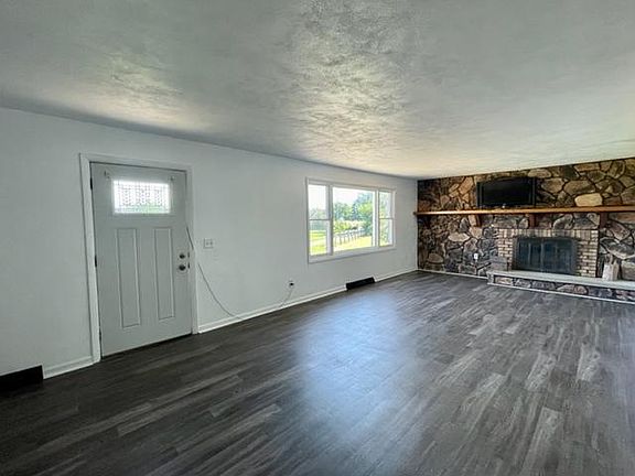 3rd image of 618 North St