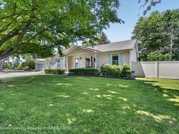 1404 S Main St, Eaton Rapids, MI 48827