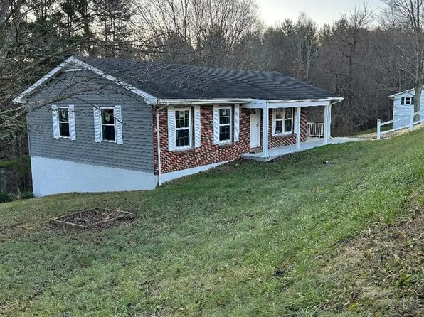 199 Lakeview Dr, Bluefield, VA 24605