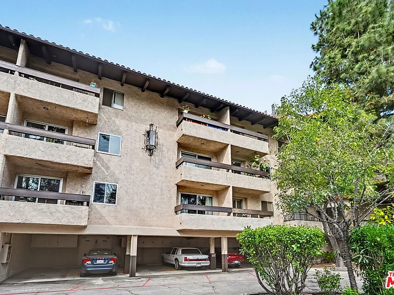 2700 Cahuenga Blvd #1203 — Photo 5