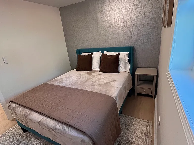 Queen bed