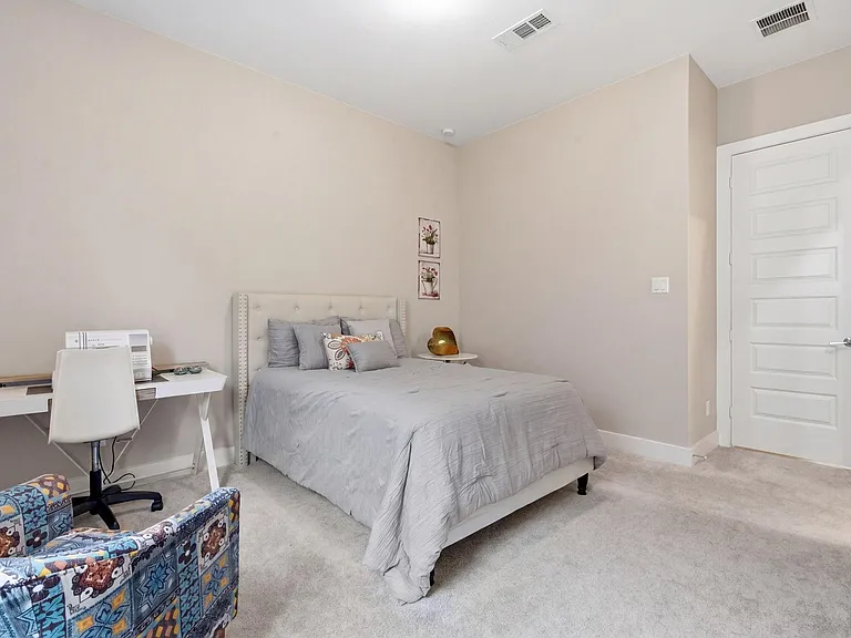 28065 Willow Glen Dr — Photo 28