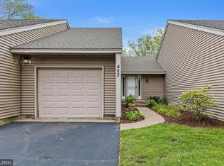 453 Hunter Hill Rd, Hudson, WI 54016