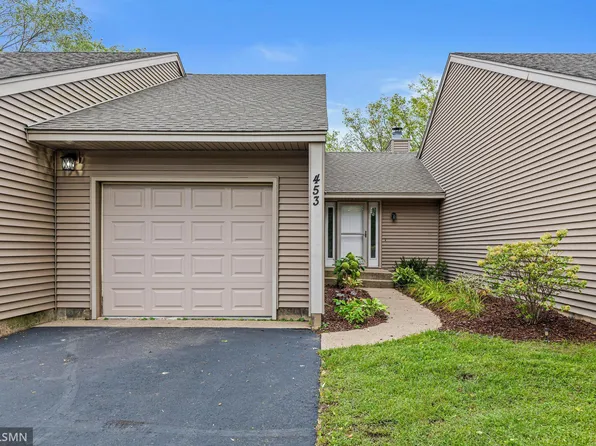 453 Hunter Hill Rd, Hudson, WI 54016