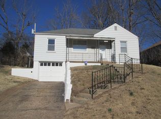 133 Chambers Rd, Saint Louis, MO 63137