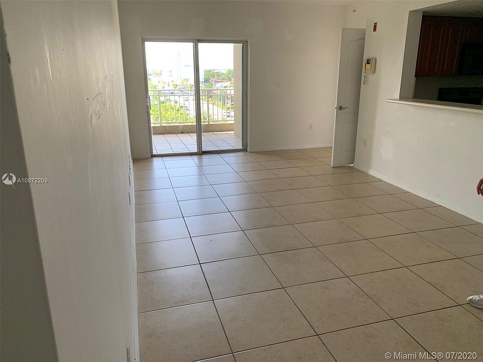 1st image of 120 SW 37th Ave APT 503