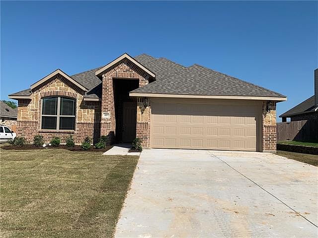 1st image of 410 Canterbury Dr