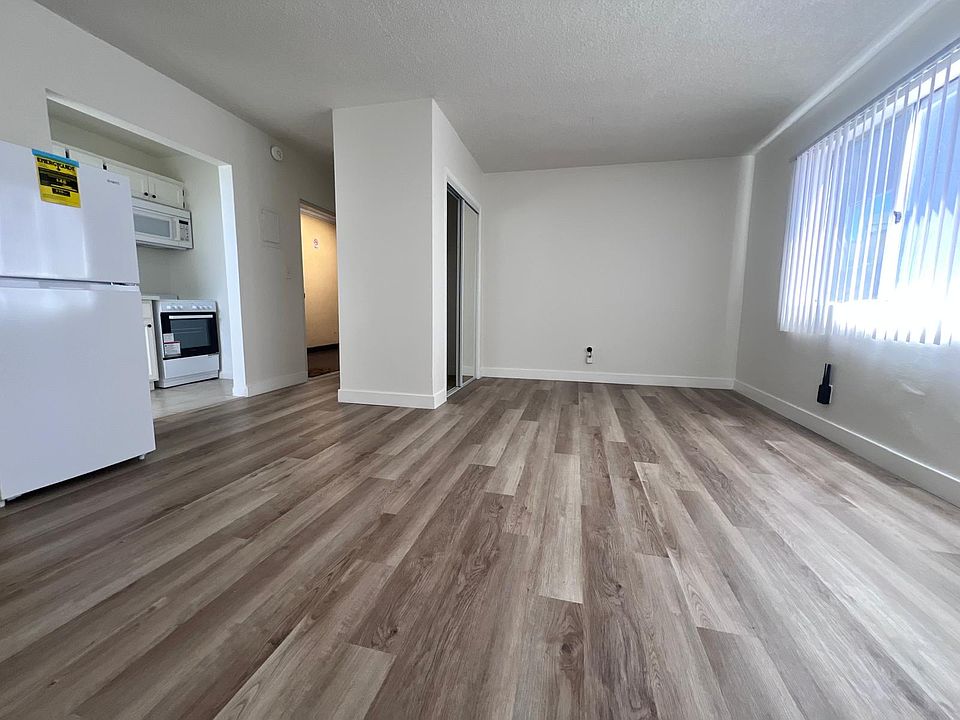 1st image of 918 S Kenmore Ave #Z9