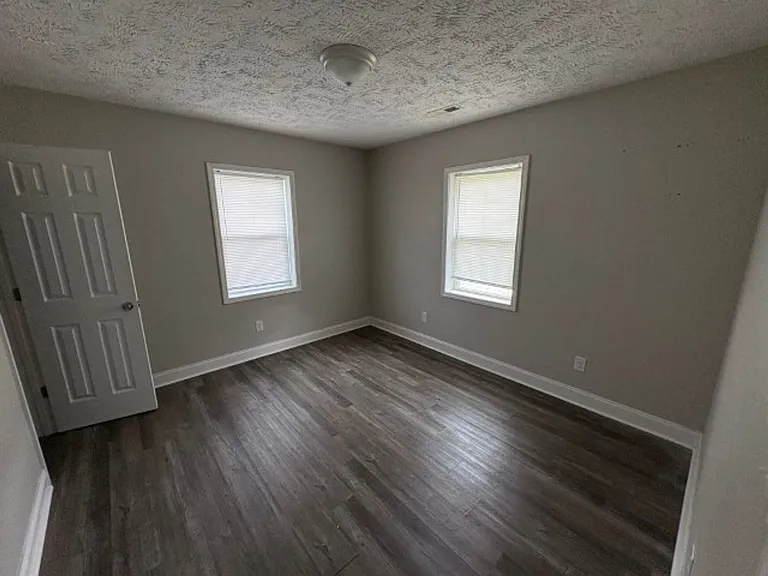 3243 Chandler St — Photo 6