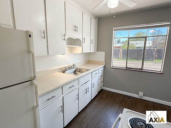 5th image of 2810 S Delaware St #2822