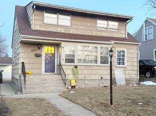 18035 Oakley Ave, Lansing, IL 60438