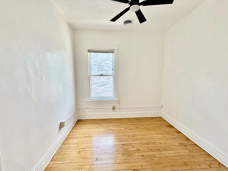 2047 N Lavergne Ave #2 — Photo 4