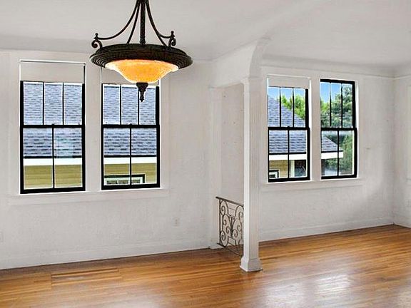 5th image of 1222 Port St