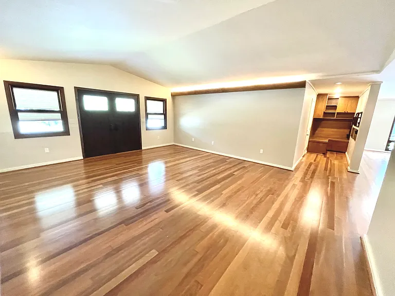 1009 Lunaai Pl — Photo 2