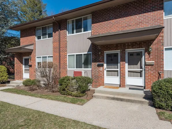 244 New Britain Ave APT 2, Farmington, CT 06085
