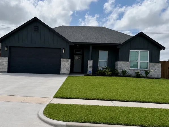 3401 Travis Ct, Corpus Christi, TX 78414