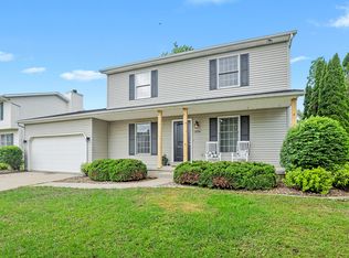 1320 Eastport Dr, Bloomington, IL