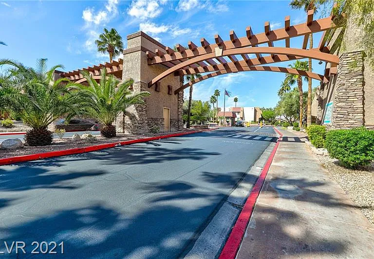 5317 Indian River Dr — Photo 24