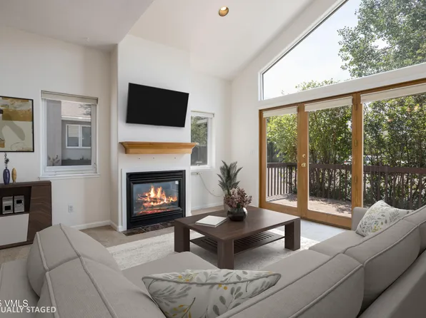 510 Brush Creek Ter Suite J3, Eagle, CO 81631