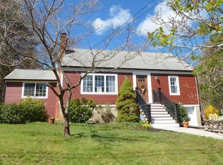 10 W Elm St, Pembroke, MA 02359