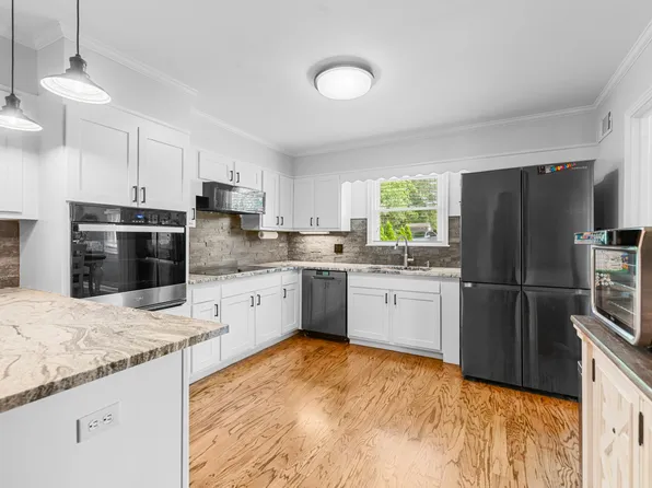 916 Lion Pkwy, Columbia, TN 38401