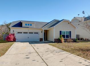 304 Summer Ducks Dr, Hampstead, NC 28443
