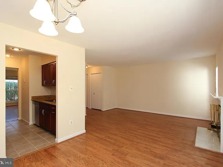 1507 Ingram Ter — Photo 4