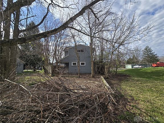 3rd image of 154 W Warren St