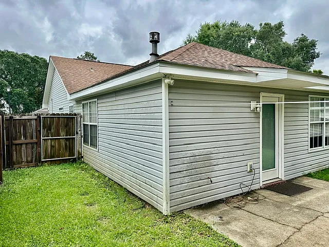 Backyard and patio with gas grill connection