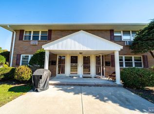 131 N Maple Ave, Park Ridge, NJ 07656