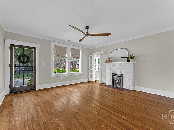 5th image of 125 E 54th Street