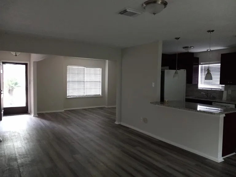 15415 Poolview St — Photo 5