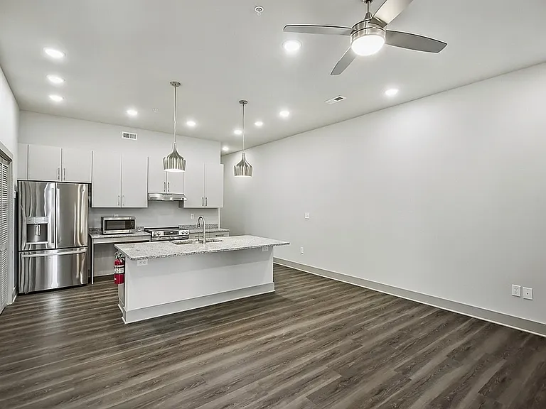 Brio Parc Apartments & Townhomes — Photo 72