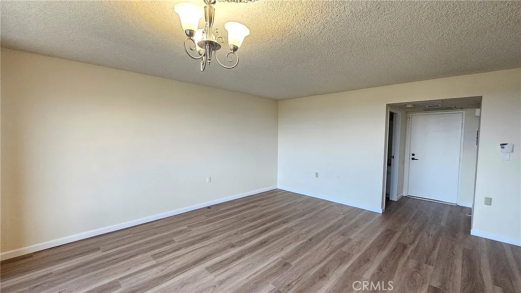 Studio, 500 sqft, $2,900 — Photo 4