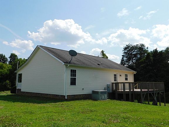 2nd image of 905 Black Angus Dr
